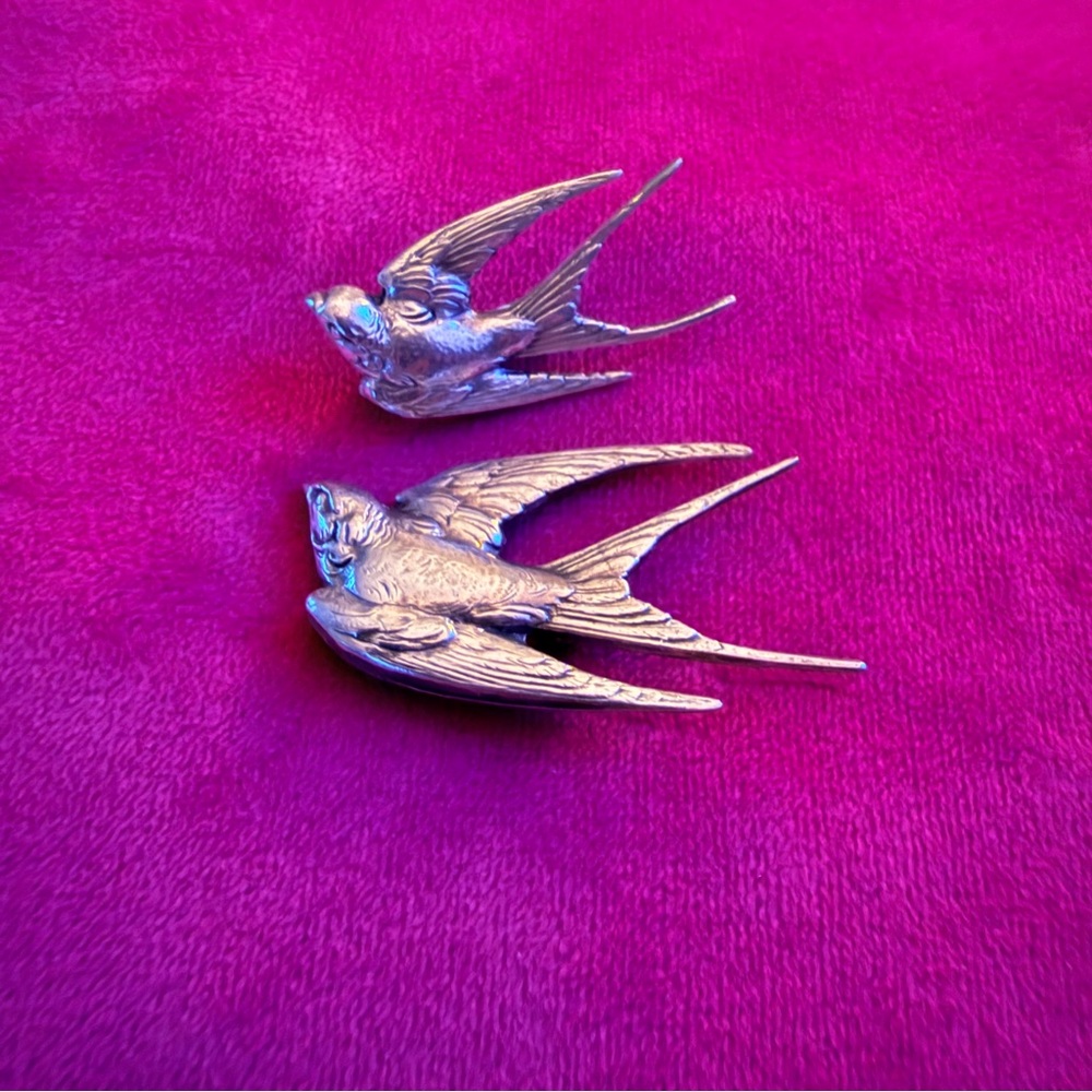 Vintage Silver Tone Swallow Bird Brooches - Set of 2